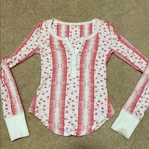 Women’s long sleeve top